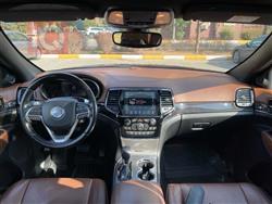 جیپ گراند شیرۆکی